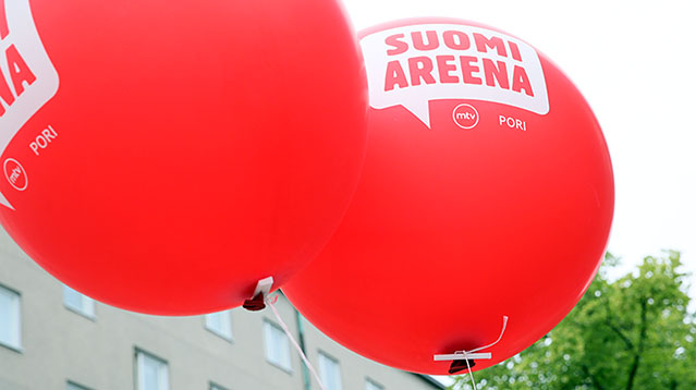 SuomiAreena ilmapalloja.