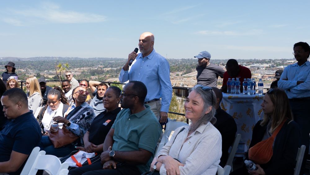 Prof. Anish Kurien of the Tshwane University of Technology AI Hub at The Team Finland Knowledge and HAUS organized research visit to Alexandra Township in Johannesburg. Photo: Jadon Erasmus