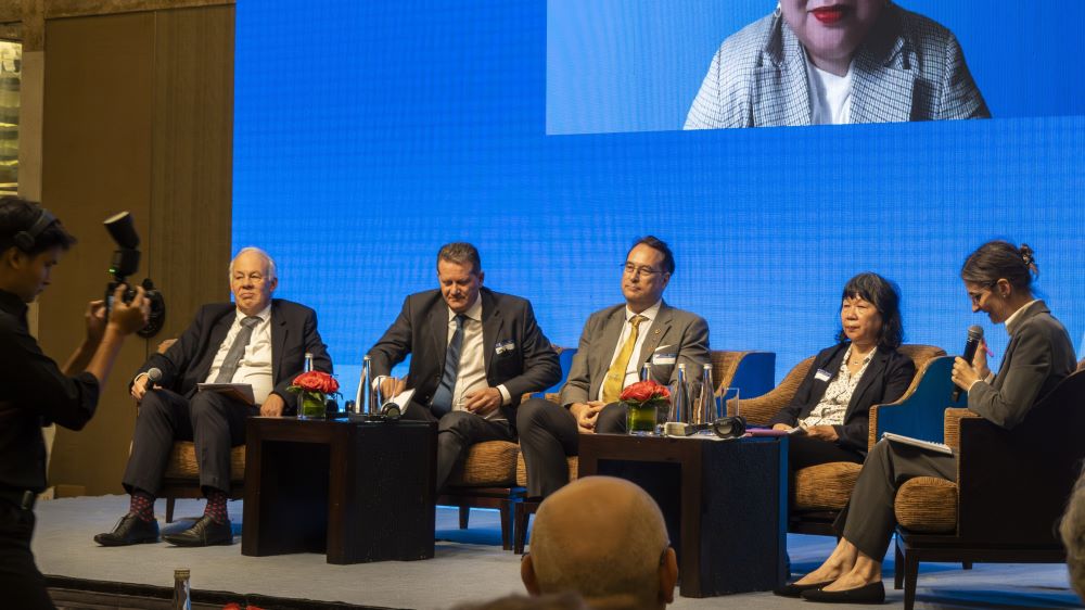 Erasmus+ & Horizon Europe Day Hanoissa marraskuussa 2025 – paneelissa keskusteltiin Vietnamin uuden tiede-, teknologia- ja innovaatiostrategian avaamia mahdollisuuksia EU:n ja Vietnamin väliselle yhteistyölle. Kuva: Mika Tirronen.